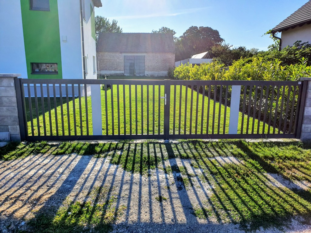 Einfahrtstor, Aluminium, Stabzaun