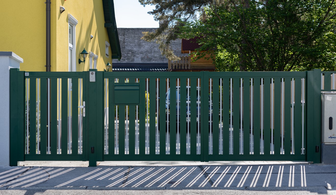 Gehtür, Flügeltor, Aluminium, grün